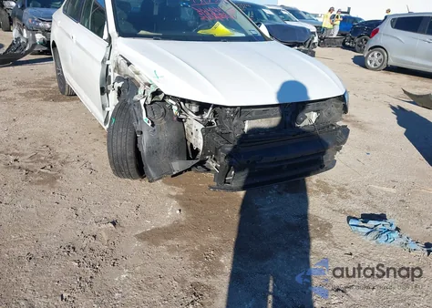 2021 Volkswagen Jetta 1.4T R-Line/1.4T S/1.4T Se из США, поврежденный, VIN 3VWC57BU0MM086840